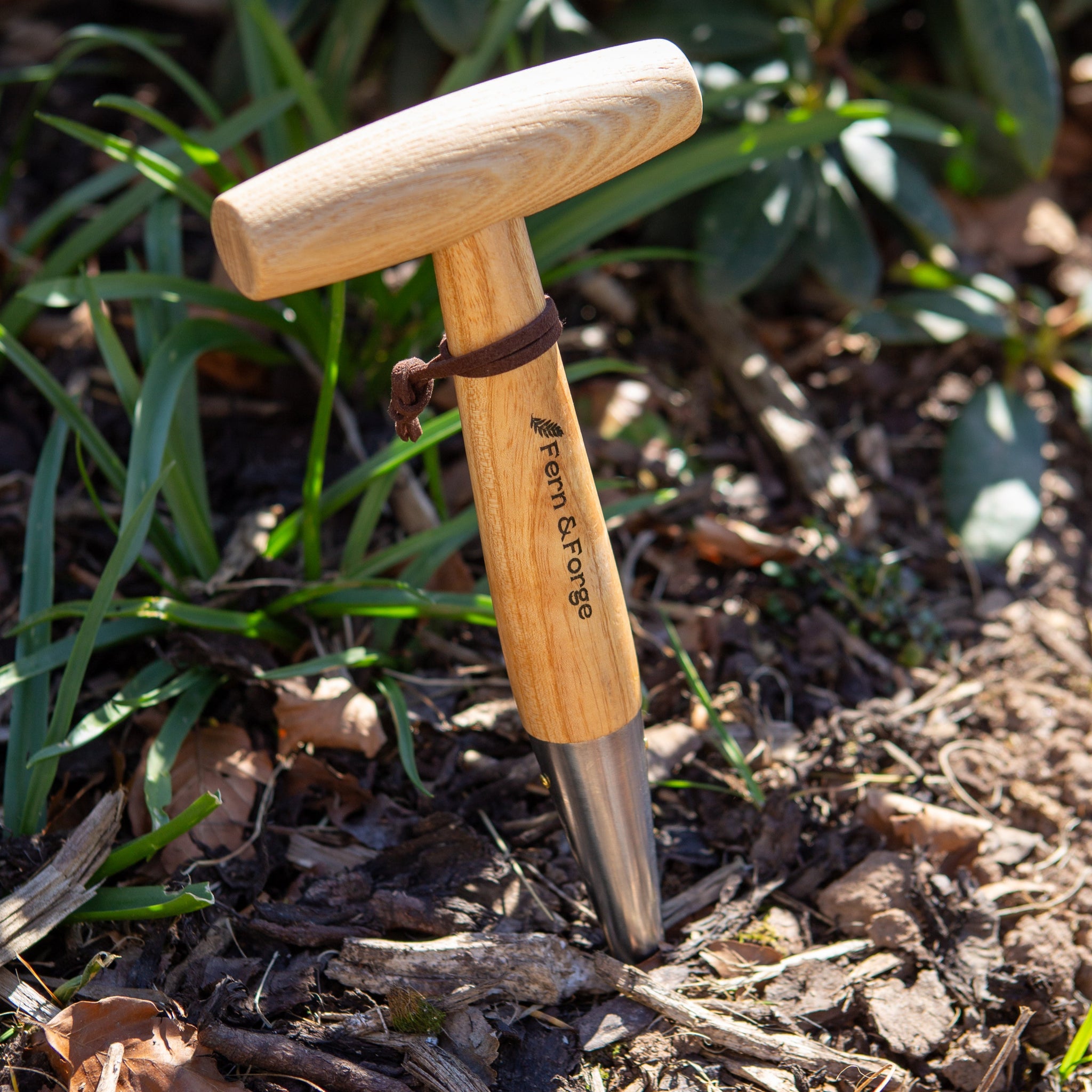 Fern & Forge Hand Dibber