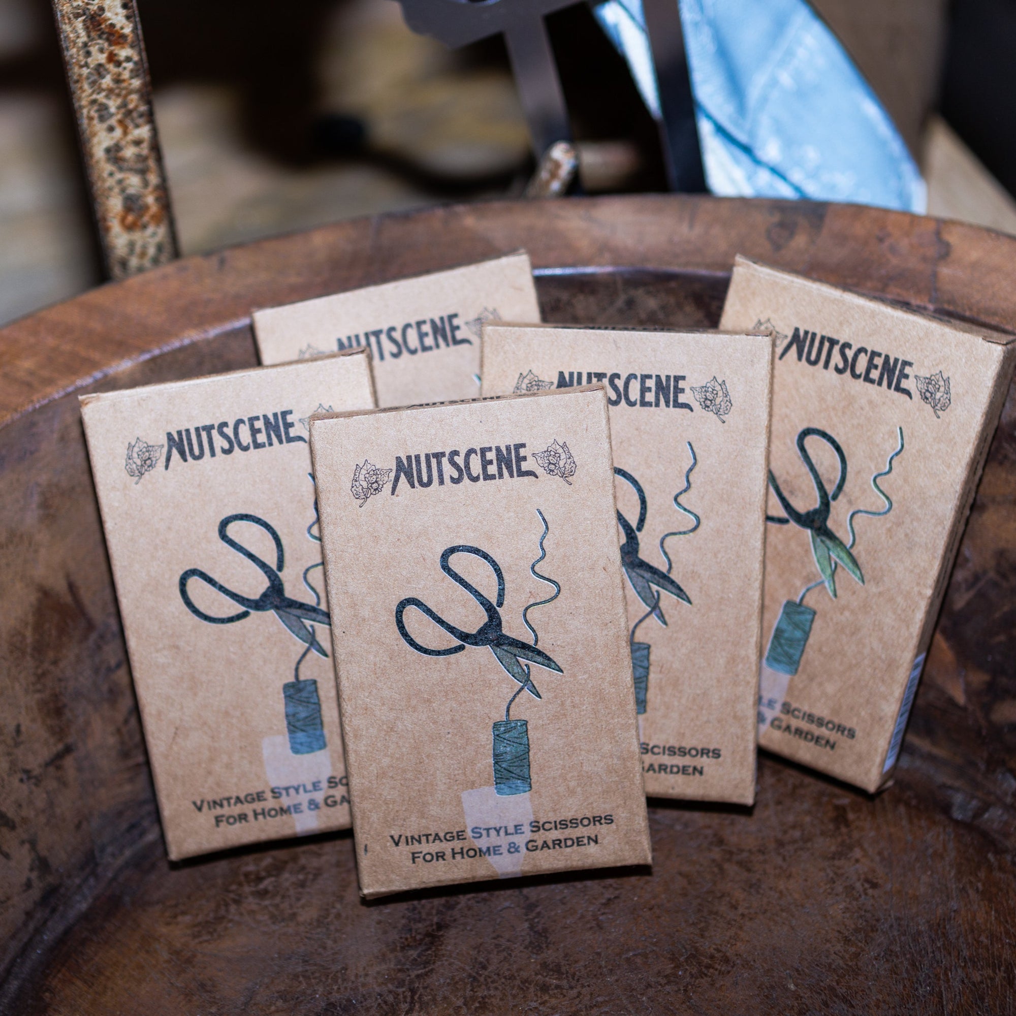 Nutscene® Vintage Style Scissors