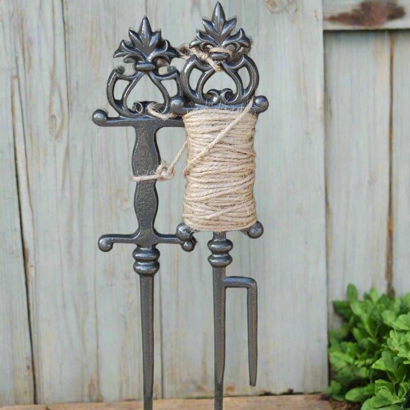 Nutscene® Ornate Cast Iron Garden Line