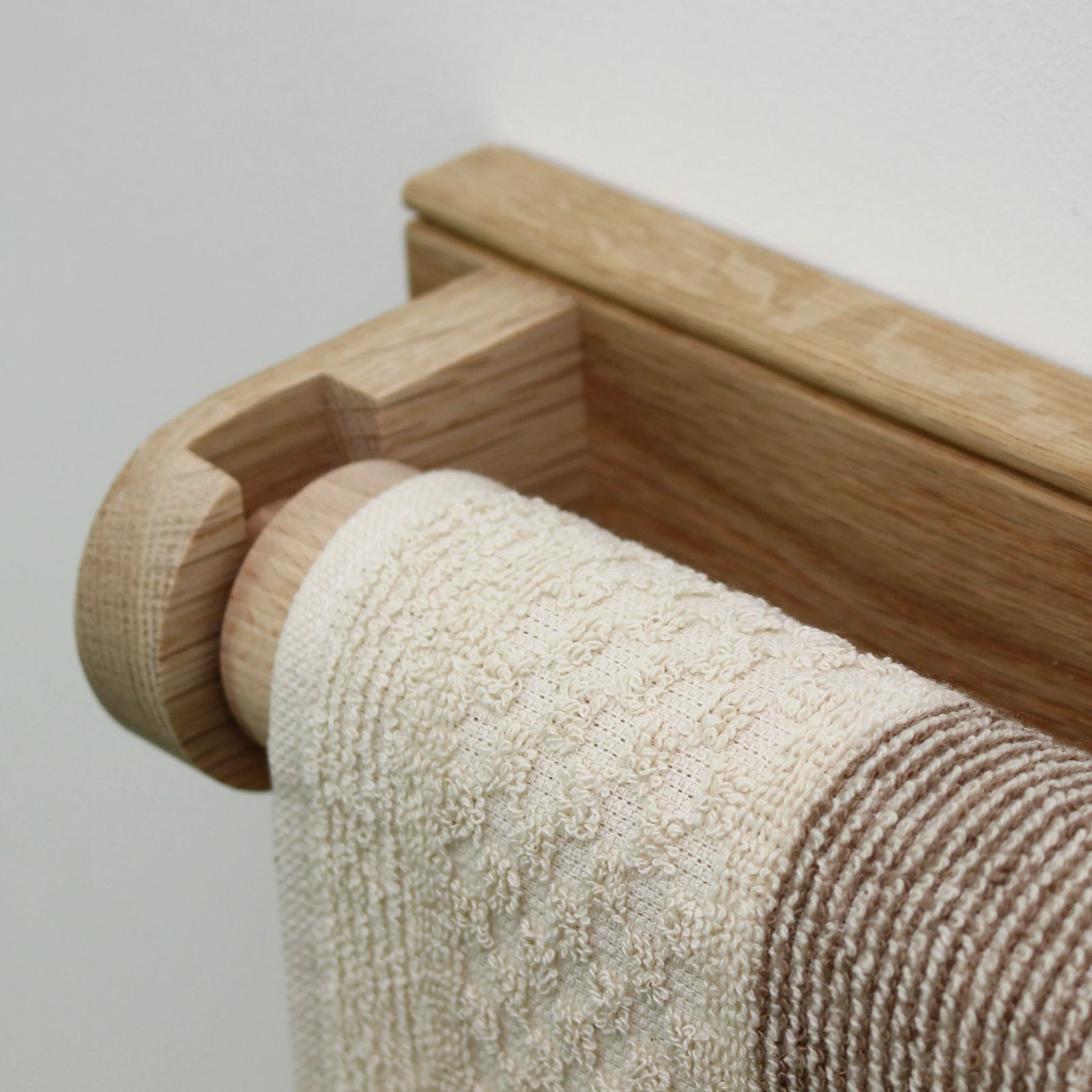 Deluxe Oak Roller Towel Rail