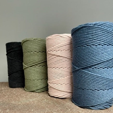 Macrame cord from Nutscene