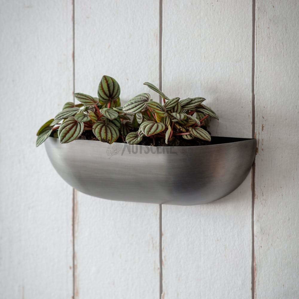 Wall trough planter